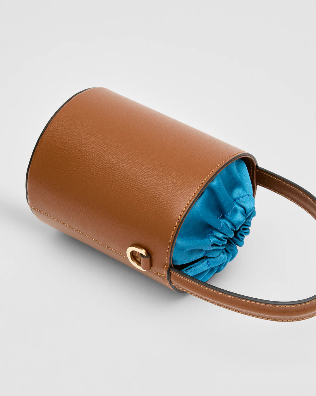 Mini Catherine camel | blue closure - Image 2